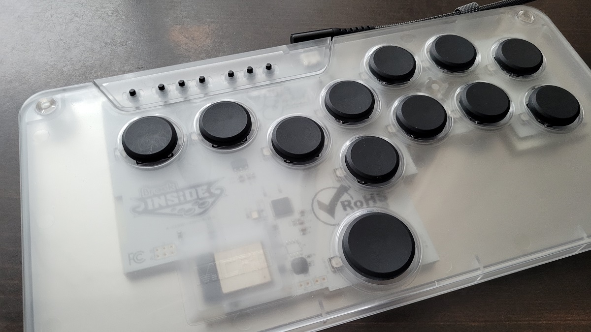Review The 2023 Snack Box MICRO is a Tiny but Mighty Fight Stick