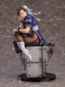 Street Fighter Chun-Li figure