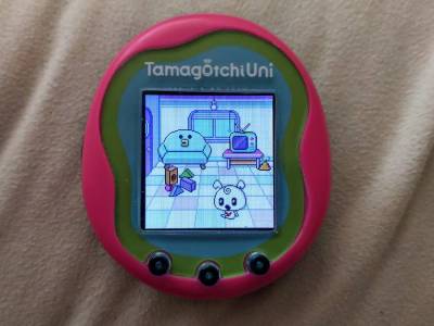 The Tamagotchi Uni will of course never replace a smartwatch, but it is a good wearable virtual pet.