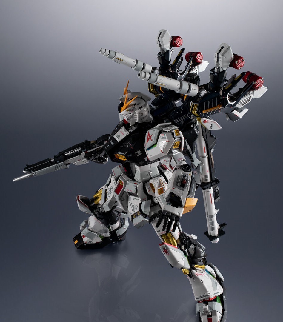 Nu Gundam metal structure with interchangeable parts - inside