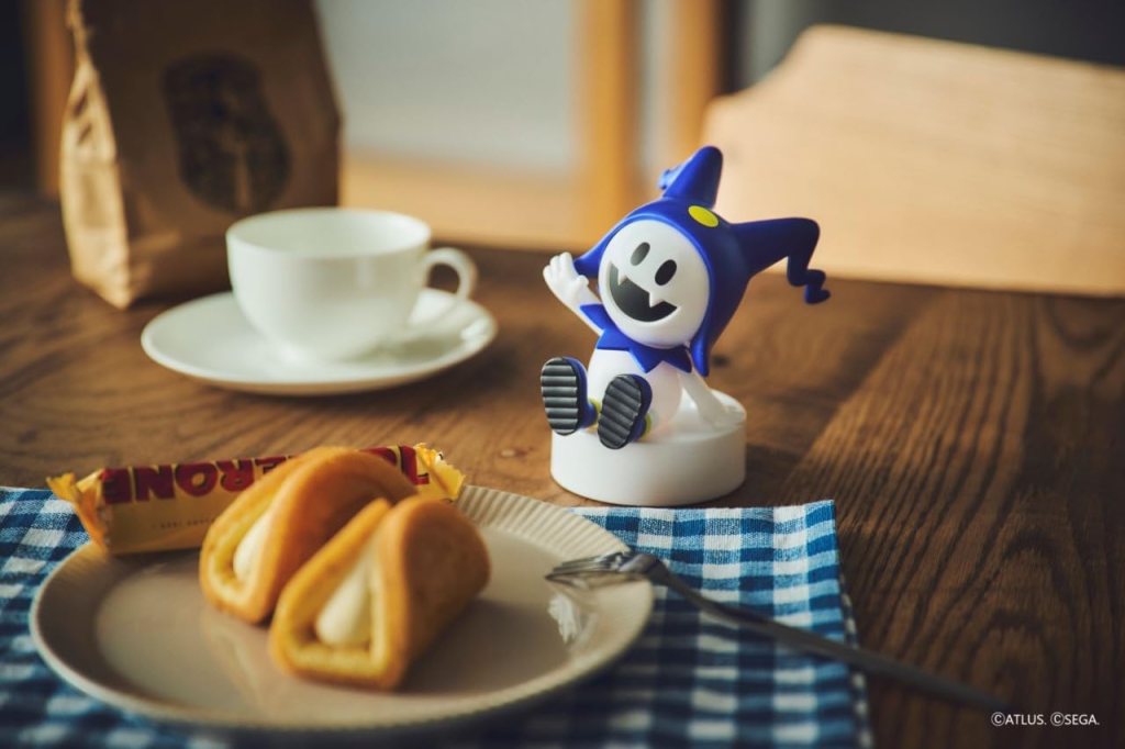 La mascota de Atlus y SMT, Jack Frost, convertida en lámpara