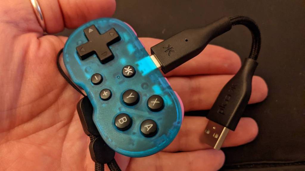 El controlador CRKD Atom es una novedad para sesiones de juego cortas