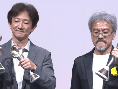 Eiji Aonuma receiving Japan Game Awards 2024 Grand Award for Zelda Tears of the Kingdom