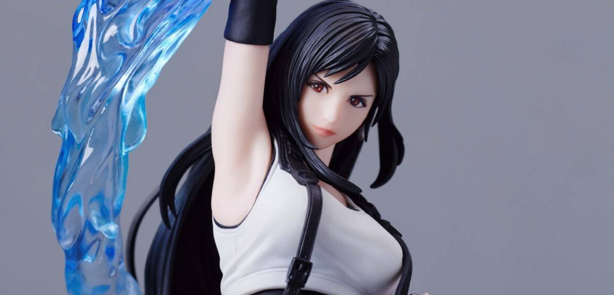 Final Fantasy VII Rebirth Kuji Cloud and Tifa Figures Sold Outside Japan