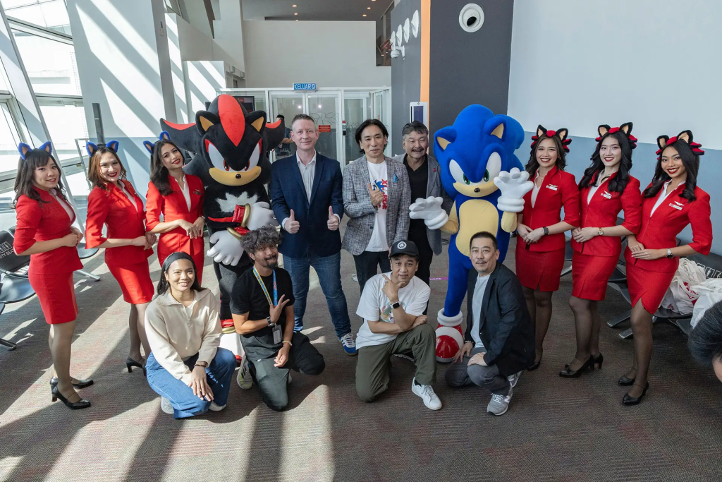 Vea el avión Sonic the Hedgehog de Sega y AirAsia