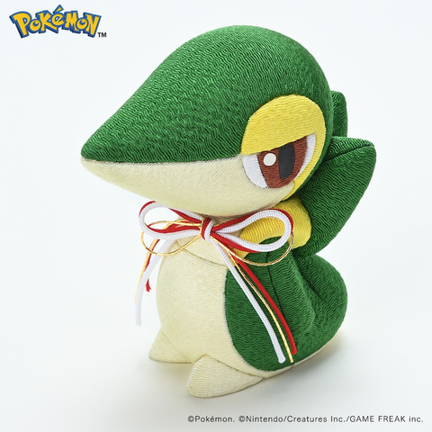 La muñeca Snivy Kimekomi es tradicional y moderna