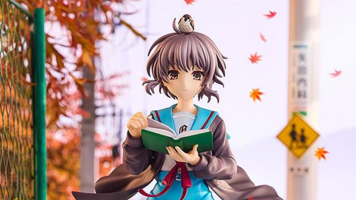 New Haruhi Suzumiya Yuki Nagato Figure Is Reading a Book